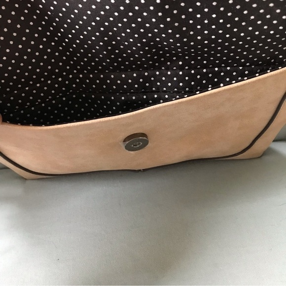 NEW! Beige faux leather mini crossbody bag - Picture 7 of 10